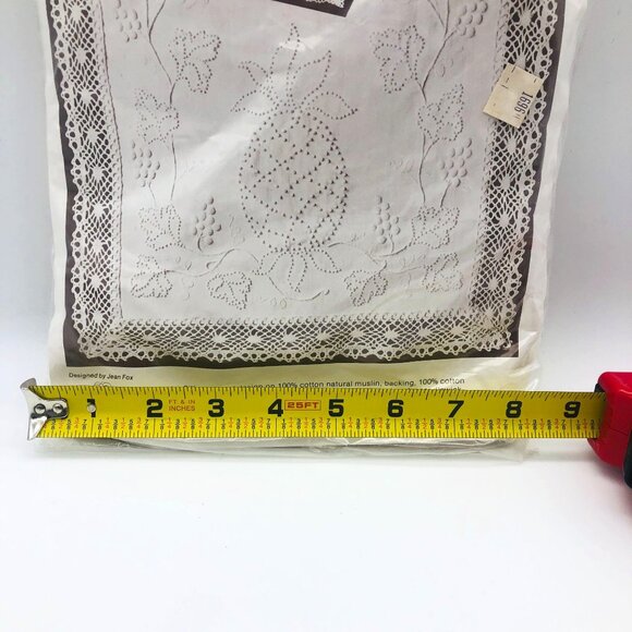 Vtg New Cathy Needlecraft Candlewickery Pineapple Table Runner Kit 16x52 Sealed - Picture 8 of 8